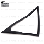 ยางสามเหลี่ยมขอบกระจก ข้างซ้าย 1 ชิ้น สีดำ สำหรับ Datsun/Nissan 1300 521 521 ปี 1966-1972